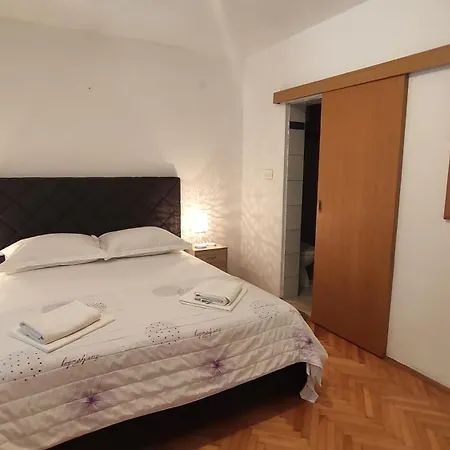 Apartamento Nela Makarska